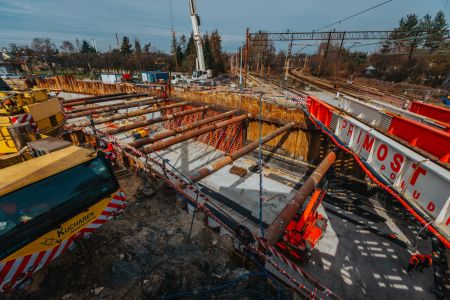 Zaglądamy na plac budowy tunelu pod torami kolejowymi na ul. Wawelskiej oraz ronda Wawelska-Warszawska